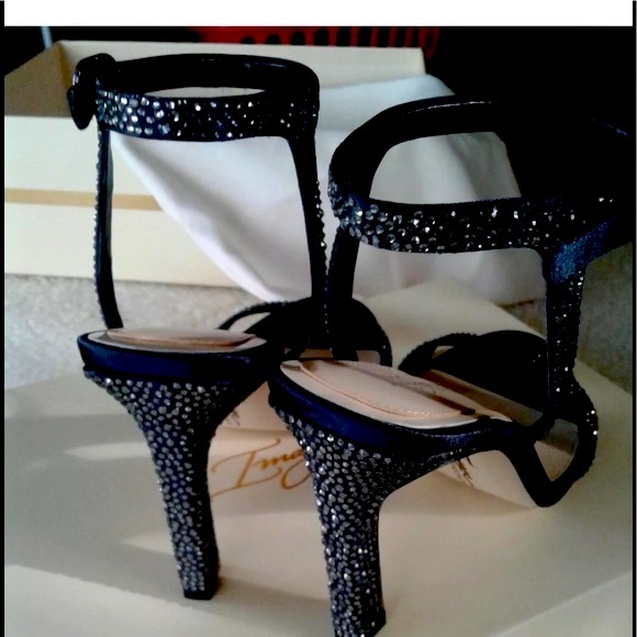 VINCE CAMUTO IMAGINE RHINESTONE STUDDED HIGH HEELS - Picture 7 of 15